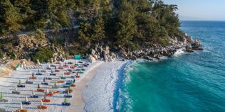 Cât spun românii că au cheltuit într-o săptămână în Grecia, în 2026. Turiştii îşi refac bugetele după noile scumpiri