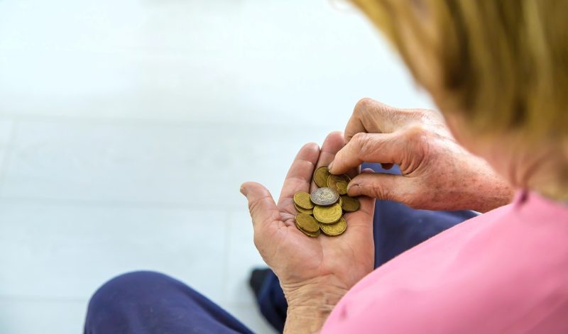 De ce două pensii apropiate pot avea rețineri diferite. Calculul pe care mulți pensionari nu îl înțeleg
