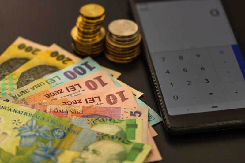 Grevă la ANAF, Vamă și Finanțe din cauza noii legi a salarizării. Ce servicii pot fi afectate pentru români