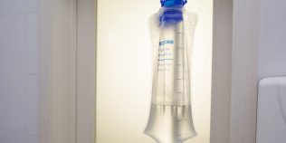 Cât a plătit un român pentru o perfuzie în Bulgaria. Suma uriașă a stârnit mii de reacții: „Am rămas fără cuvinte”