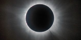 Prima eclipsă totală de Soare vizibilă în Europa după 27 de ani. Din ce zone ale României va fi vizibilă