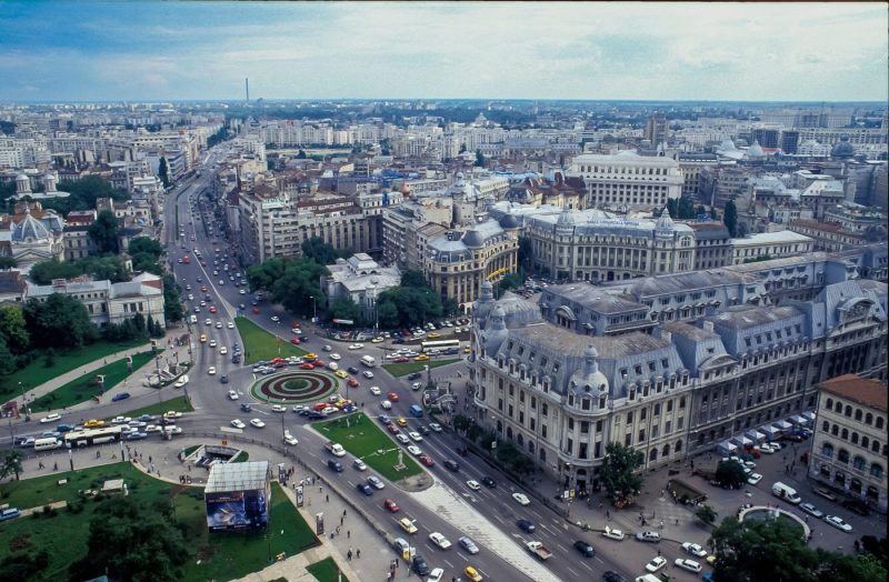 Unde merită să te muți pentru un salariu mai bun. Diferența pe care mulți o descoperă abia după ce își schimbă orașul