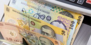 Semnal de alarmă pentru cursul valutar. BNR ar putea lua o măsură neașteptată, deși inflația scade