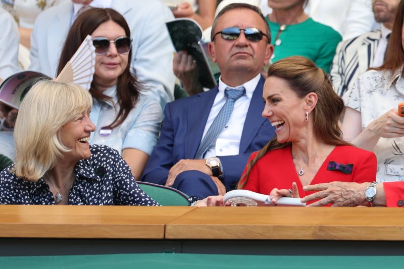 Motivul pentru care Simona Halep a stat atât de aproape de Kate Middleton la Wimbledon. Regula specială a Lojei Regale