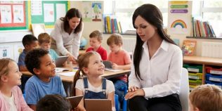 Sally intră în clasă din septembrie. Robotul umanoid de 57.000 de dolari care îi va ajuta pe profesori