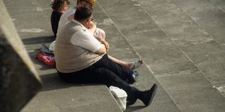 O proteină ar putea schimba tratamentul obezității. Descoperirea care i-a făcut pe șoareci rezistenți la îngrășare a fost testată și pe celule umane