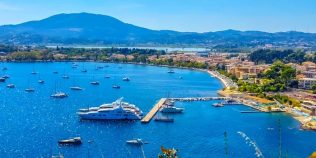 Unde pleacă românii în vacanță în 2026. Grecia conduce clasamentul, iar mașina rămâne mijlocul de transport preferat