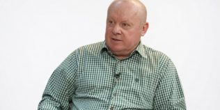 Cum ajungeau pensiile și indemnizațiile persoanelor vulnerabile în mâinile rețelei conduse de Viorel Pașca. Procurorii descriu mecanismul prin care erau controlați bani