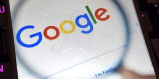Acțiunile Google au înregistrat cea mai mare scădere din istoria companiei. Ce îi sperie pe investitori în legătură cu AI