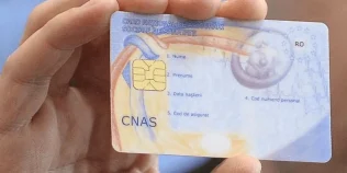 Reguli noi pentru cardul de sănătate în octombrie. CNAS anunță că poate fi folosit și buletinul electronic