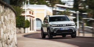 Dacia Duster cu zgomot la schimbarea sarcinii: cardan, suporturi sau jocuri în transmisie