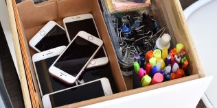 Ai un iPhone vechi prin casă? Moduri în care îi poți da o nouă viață fără să-l vinzi