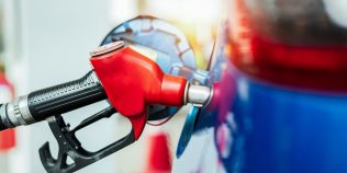 Ce se întâmplă cu prețurile când motorina se scumpește. Efectul pe care îl resimt toți românii, chiar dacă nu au mașină