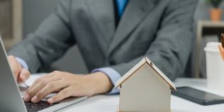 IRCC crește de la 1 octombrie. Cu cât se măresc ratele și soluția prin care poți plăti cu sute de lei mai puțin