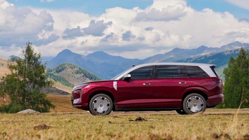 BYD a pornit ca producător de baterii și a ajuns gigant auto. Cum și-a construit imperiul care concurează astăzi cu Tesla