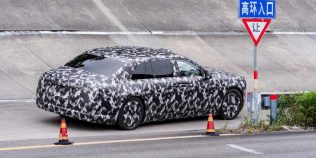 BYD pregătește o limuzină electrică de 270.000 de euro care vrea să concureze cu Rolls-Royce. Ar putea avea prima baterie solid-state a companiei