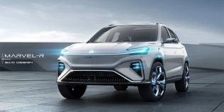 Mașinile electrice care își schimbă singure bateria în doar 99 de secunde. Tehnologia revoluționară pregătită de Huawei și CATL