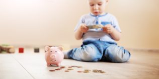 Când intră alocațiile și indemnizațiile în octombrie. ANPIS a anunțat calendarul plăților