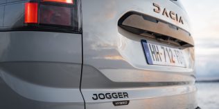 Dacia Jogger cu suspensie zgomotoasă pe denivelări mici: bucșe, bielete sau elemente din interior