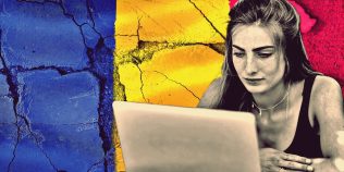 Românii stau pe internet, dar sunt ultimii din UE când vine vorba să-și rezolve treburile online cu statul