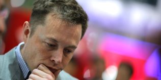Tesla își asigură accesul la aproape 27 de miliarde de euro. De ce nu înseamnă că Elon Musk a rămas fără bani