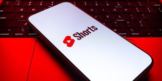 Google schimbă regulile pentru YouTube Shorts: videoclipurile copiate de la alți creatori ar putea ajunge mai greu în recomandări