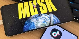 TikTok cenzurează promovarea documentarului despre Elon Musk. Contul publicitar al filmului incomod a fost suspendat permanent