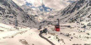 Iarna a ajuns mai devreme pe Transfăgărășan. Peisaje albe la Bâlea Lac, înainte de noiembrie