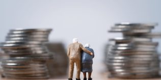 Indexarea pensiilor, disputată în instanță. Ce anunță FACIAS despre răspunsul Casei de Pensii