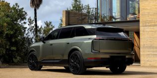 Lexus aduce în România un SUV electric de peste cinci metri, cu trei rânduri de scaune și autonomie de 530 km. Când apare noul TZ