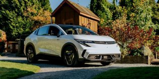 Mitsubishi lansează o mașină electrică de 34.000 de euro care este aproape un Nissan LEAF. Diferența de preț ajunge la 7.000 de euro