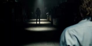 REVIEW Lights Out pe Netflix: horrorul perfect pentru Halloween care îți amintește de ce nu-ți place să stingi lumina
