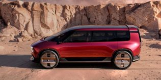 Renault reinventează monovolumul Espace după 42 de ani. Noul concept electric are șase scaune rotative și un interior ca un living