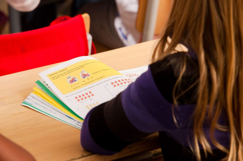 Schimbare majoră pentru bursele sociale. Sorin Costreie vrea transferarea lor la Ministerul Muncii: „Nu cred că le vom putea reintroduce fix cum au fost toate”