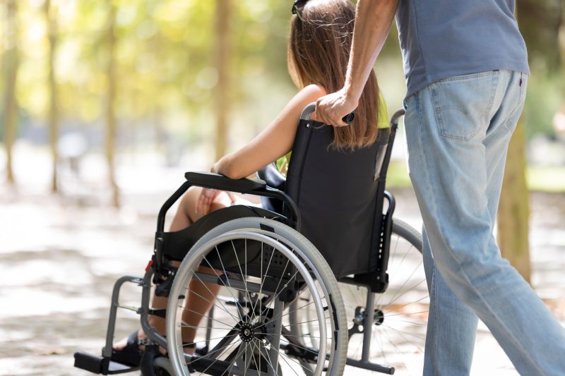 Se schimbă stimulentul de 1.000 de lei pentru copiii cu dizabilități din București. Cine va primi mai puțin din 2027