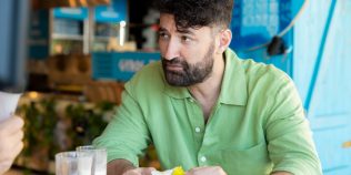 INTERVIU EXCLUSIV Smiley și Diana Cavallioti, despre culisele comediei „Vacanță All Inclusive”, prietenia cu Pavel Bartoș și provocările de pe platou: „Am lucrat mult, dar am râs și mai mult”