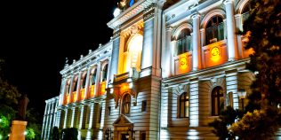 Tot ce trebuie să știi după ce intri la facultate. Ghid despre taxe, burse, examene și ajutorul disponibil