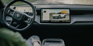 De la Call of Duty la mașini fără șofer. Rivian cumpără tehnologia care poate accelera dezvoltarea robotaxiurilor