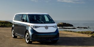 Volkswagen recunoaște că ID. Buzz este prea scump. O nouă generație electrică promite prețuri mai mici și autonomie îmbunătățită