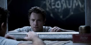 REVIEW „Doctor Sleep” pe Netflix – continuarea lui „The Shining” are o Rebecca Ferguson impecabilă, dar i-a lipsit tocmai horrorul care m-a făcut să iubesc originalul