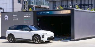Chinezii au schimbat aproape 1,2 milioane de baterii auto într-o săptămână. Soluția Nio care elimină așteptarea la stațiile de încărcare