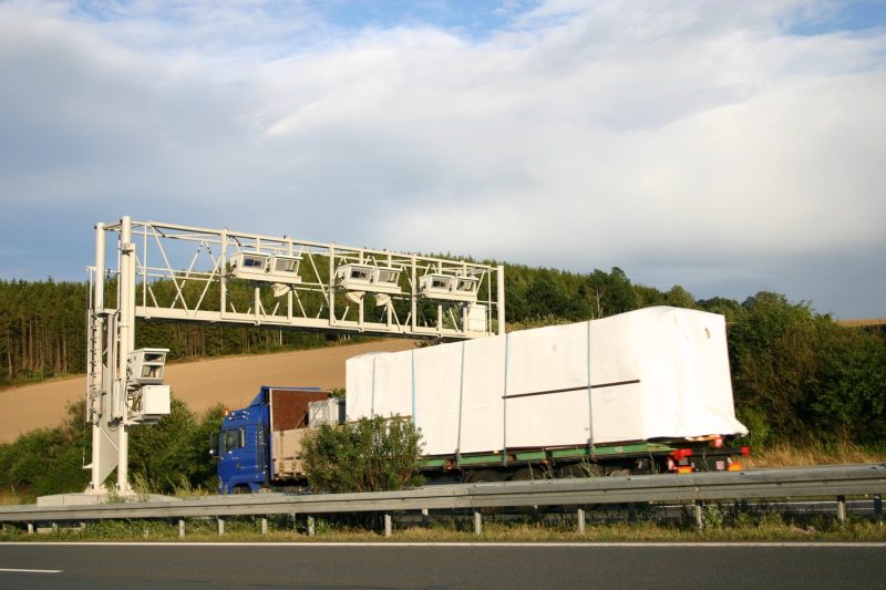Haos în prima zi de TollRo. Ce trebuie să facă șoferii de camioane dacă aplicația nu funcționează: „Bătaie de joc”