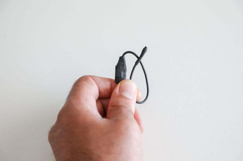 Poți încălca legea dacă încerci să găsești un microfon în propria casă? De ce noul dosar al lui Călin Georgescu nu este doar despre căutarea dispozitivelor
