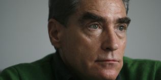 Cum arată Petre Roman la 80 de ani și ce pensie încasează lunar. Fostul premier încă muncește și face înot