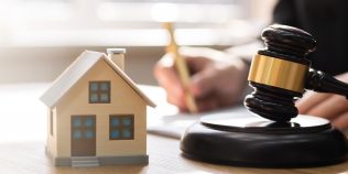 Apartamentul este pe numele soțului, dar tu ai plătit ratele. Ce drepturi ai asupra locuinței în caz de divorț