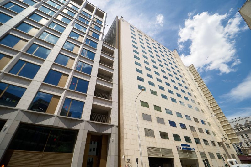 Palatul Telefoanelor de pe Calea Victoriei este de vânzare. Prețul cerut pentru clădirea care a adus aerul New York-ului în București