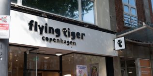 Când se deschid primele magazine Flying Tiger în România. Ce produse ieftine vor putea cumpăra românii, sunt utile în orice casă