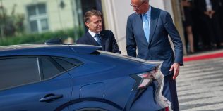 Acord istoric între Germania și Franța pentru viitorul mașinilor pe benzină și motorină. Ce vor să schimbe în Europa
