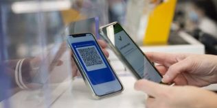 Românii vor avea buletinul, permisul și cardul de sănătate pe telefon. Cum va funcționa şi de când va fi disponibil RO Wallet