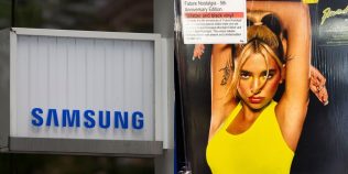 Dua Lipa cere despăgubiri de 15 milioane de dolari de la Samsung. De ce a ajuns artista în instanță